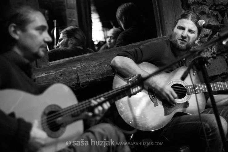 Tadej Vesenjak & Prlekstanski folkrokbluz @ KGB, Maribor (Slovenia), 23/01/2010 <em>Photo: © Saša Huzjak</em>