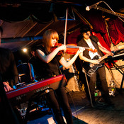 The Airborne Toxic Event @ White Trash Fast Food, Berlin (Germany), 22/02/2011 <em>Photo: © Saša Huzjak</em>