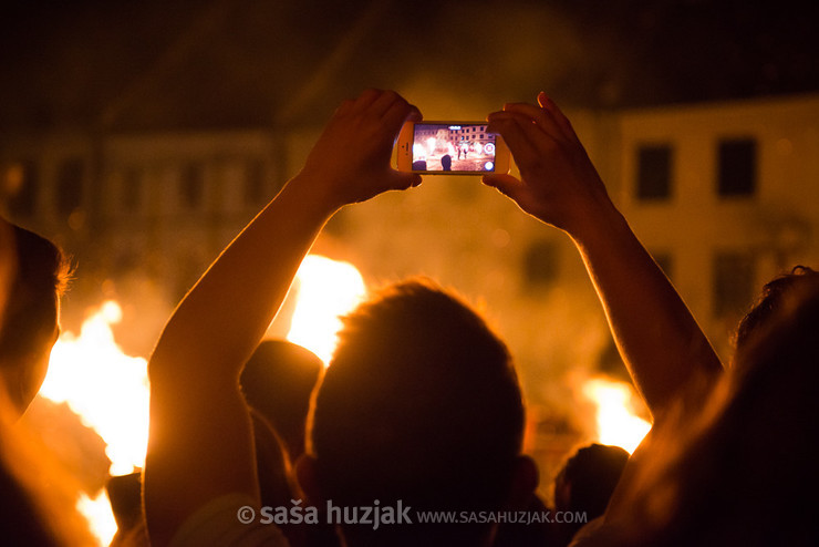 Street theatre fan @ Festival Lent, Maribor (Slovenia), 2014 <em>Photo: © Saša Huzjak</em>