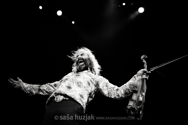 Warren Ellis (Dirty Three) @ Kino Šiška, Ljubljana (Slovenia), 2012 <em>Photo: © Saša Huzjak</em>