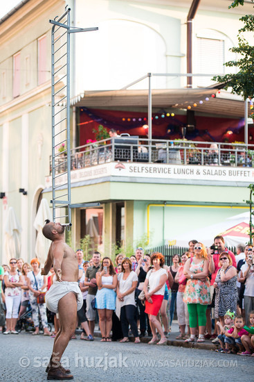 Adopted / Posvojenci @ Street theatre, Festival Lent, Maribor (Slovenia), 2015 <em>Photo: © Saša Huzjak</em>