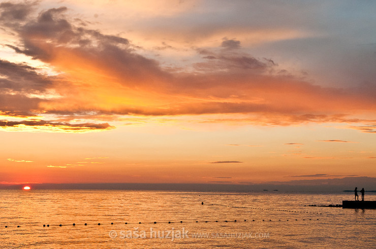 Chitchat in the sunset @ Pula, Croatia, 2010 <em>Photo: © Saša Huzjak</em>