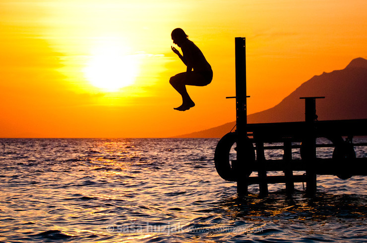 Last jump of the summer @ Baško Polje, Croatia, 2011 <em>Photo: © Saša Huzjak</em>